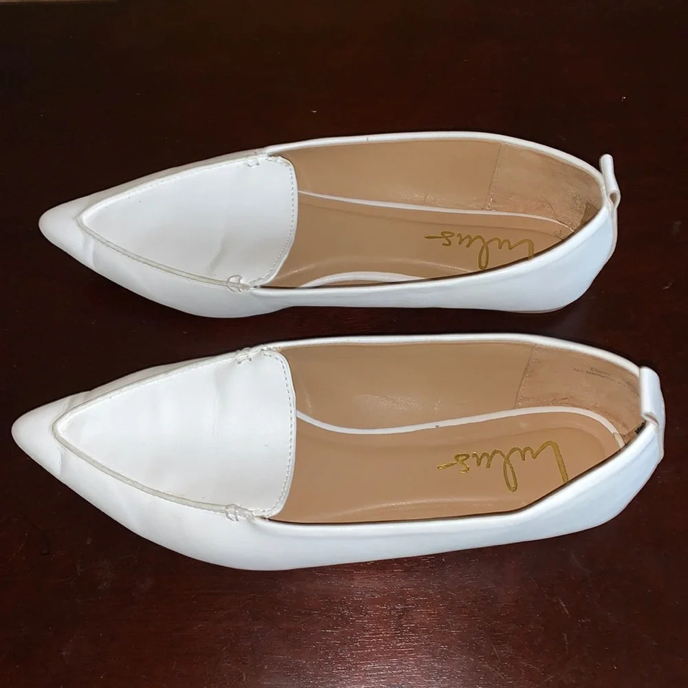 Flats - Picture 2 of 3